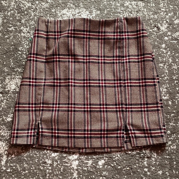 🎈 2 for $15 Plaid mini skirt ♥️ - Picture 2 of 8